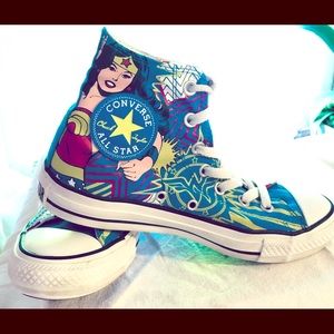 Converse Hi Top Wonder Woman Chucks